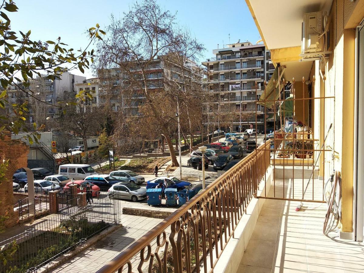 Metro Apartment Солун Екстериор снимка