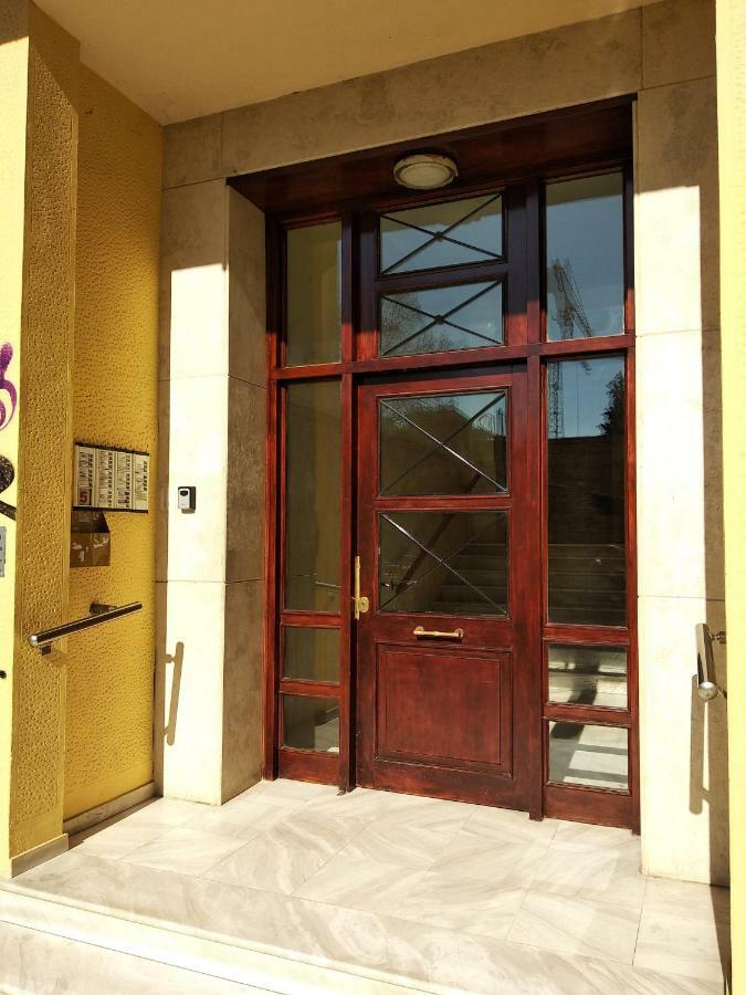 Metro Apartment Солун Екстериор снимка
